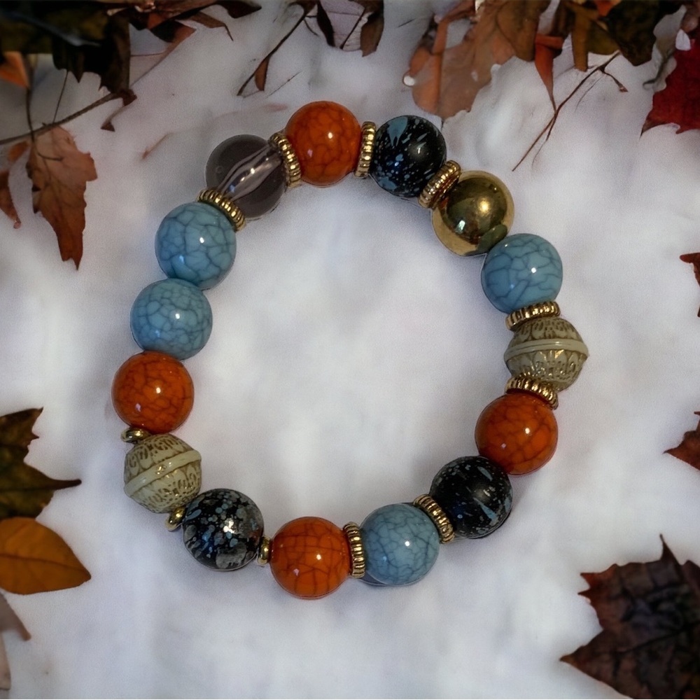 Light weight beaded bracelet in fall colors
